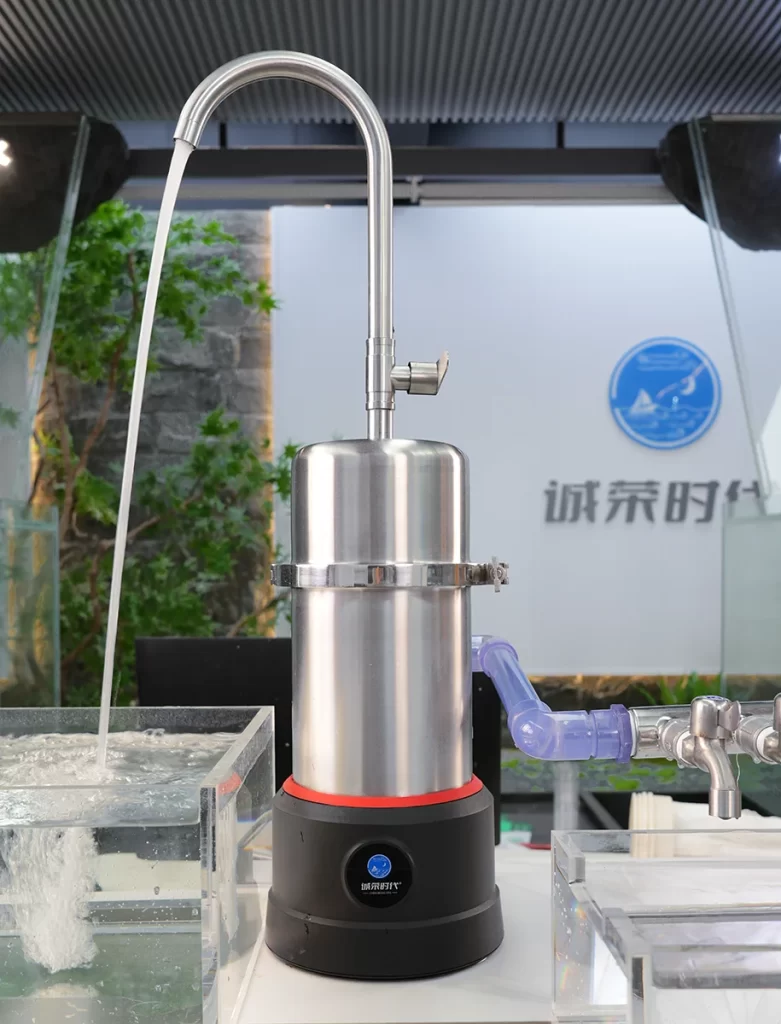 ChengrongTimes Stainless steel under sink water filter with a gooseneck faucet dispensing filtered water during a real-life setting.