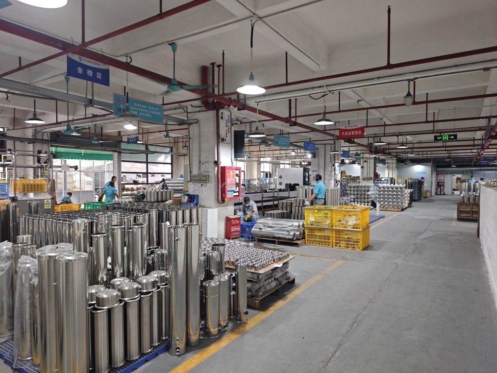 Chengrong hardware workshop for tooling, stamping, and stainless-steel housing of ultrafiltration filters.