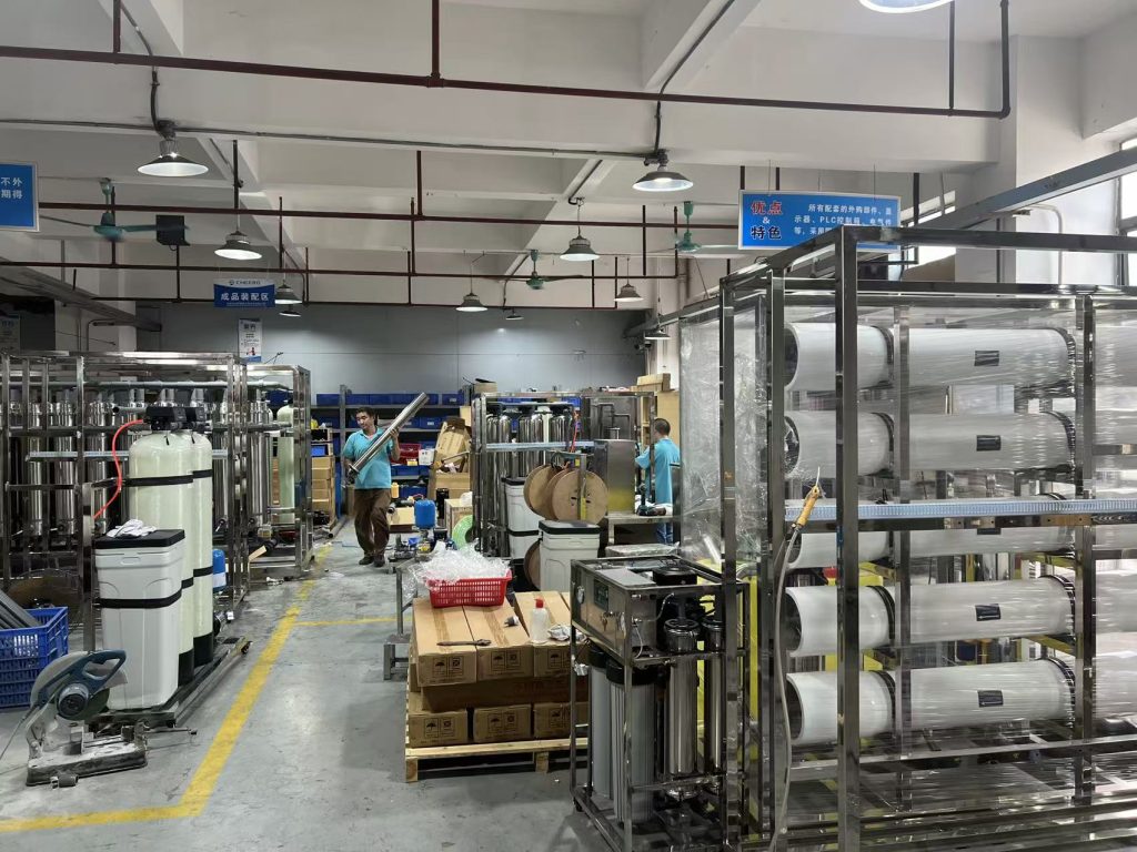 Engineering water treatment equipment being manufactured in the Chengrong factory workshop.
